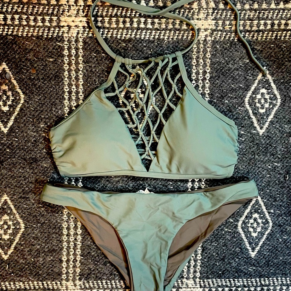 Bikini | Top- Size Medium | Bottoms- Size Small